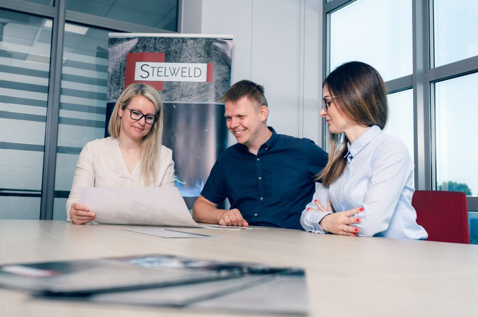 Dlaczego warto postawić na własne zdjęcia biznesowe?